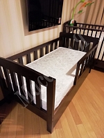 Кровать детская классический орех 3