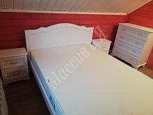 Кровать с тумбами белая