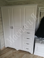 Шкаф Витязь белый трехстворчатый